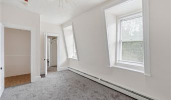 68 WINTER St, Lincoln, RI 02838