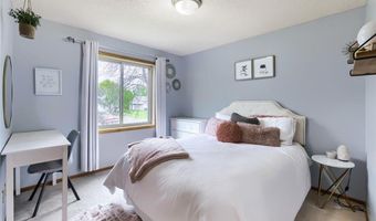 14696 Hummingbird St NW, Andover, MN 55304