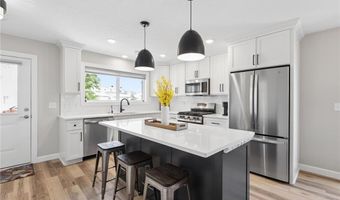 6986 Lancaster Way NE, Albertville, MN 55301