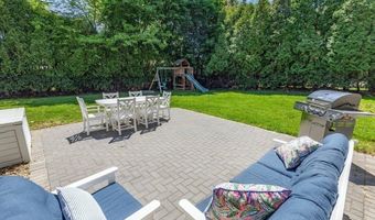 2 Amherst Rd, Andover, MA 01810