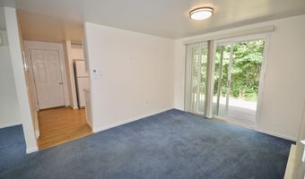 37 Cortland Cir, Bangor, ME 04401