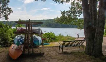 53 Pepper Bush Trl, Narragansett, RI 02874