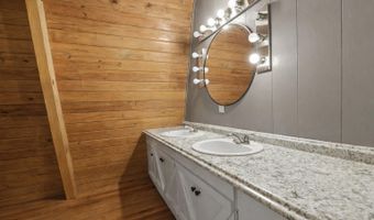 13196 Riverland Dr, Biloxi, MS 39532