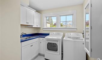 140 Tuckerman Ave, Middletown, RI 02842