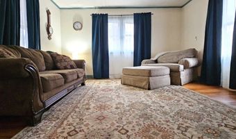 28 Tulip St, Bristol, CT 06010