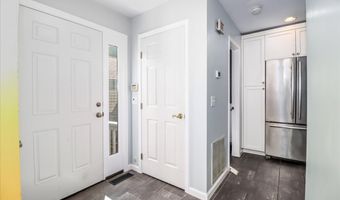 22 Ledgewood Dr 22, Brookfield, CT 06804