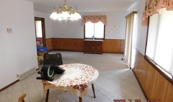 735 S Willson Dr, Altoona, WI 54720