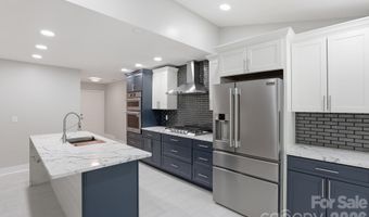 15 Kaylor Dr, Arden, NC 28704