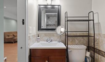 8304 BRIAR CREEK Dr, Annandale, VA 22003