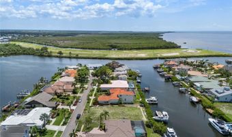 949 ALLEGRO Ln, Apollo Beach, FL 33572