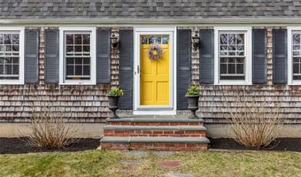 21 Old Chimney Rd, Barrington, RI 02806