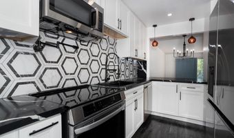 5700 Baltimore Dr 16, La Mesa, CA 91942