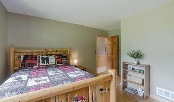 9038 Lahring Rd, Argentine, MI 48436