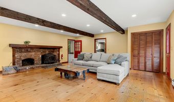 6 Winterberry Dr, Amherst, NH 03031