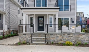 7 Wellington Ave, Newport, RI 02840