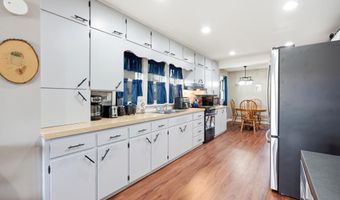 606 E Main St, Albion, IN 46701