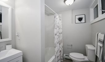 15 Elizabeth Rd, Canton, CT 06019