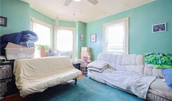 10 Walnut St, East Providence, RI 02914