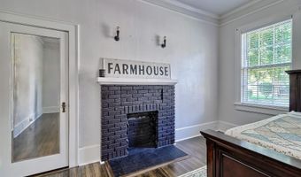 322 Saluda Ave, Batesburg, SC 29006