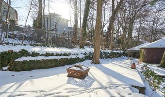 141 Storer Ave, Akron, OH 44302