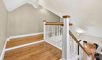 9 MEADOWBROOK Ln, Appleton, WI 54914