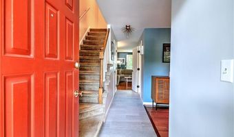 28 Marigold Cir, North Providence, RI 02904