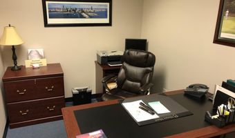 275 Stonegate Rd, Algonquin, IL 60102