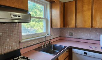 1243 N VERMONT St, Arlington, VA 22201