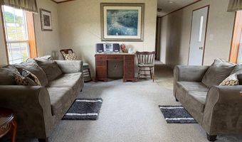 6 Daniel Dr, Belfast, ME 04915