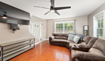 70 Riverside Dr, Allenstown, NH 03275