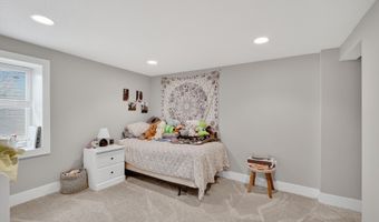 618 SE Lawrence Dr, Ankeny, IA 50021