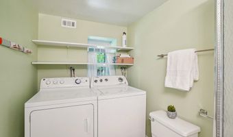 4819 28TH St S B, Arlington, VA 22206