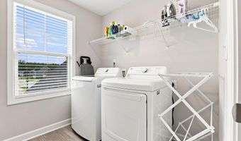 201 Rough Ridge Trl, Aberdeen, NC 28315