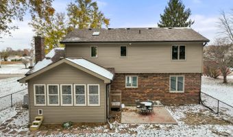 17 Pine Grove Dr, Batesville, IN 47006