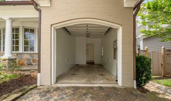 5606 WILSON Ln, Bethesda, MD 20814