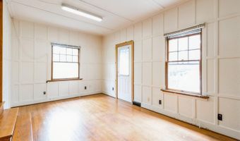 615 Kellogg Ave, Ames, IA 50010