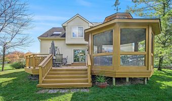 5974 Versailles Ave E, Ann Arbor, MI 48103