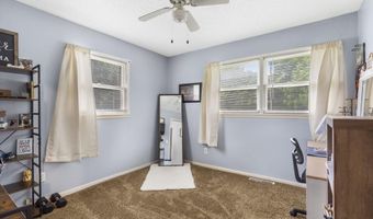 668 W Springfield St, Aurora, MO 65605