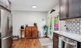 6607 Wenzel Rd, Alton, IL 62002