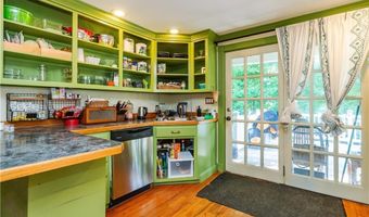45 High St, Burrillville, RI 02859