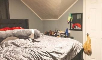 53 School St, East Providence, RI 02914