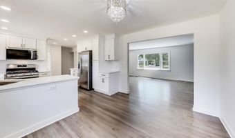 6 S Donald Ave, Arlington Heights, IL 60004