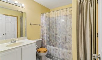 782 Highview Ct C, Antioch, IL 60002