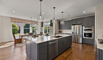 6104 N TRAILWOODS Dr, Ann Arbor, MI 48103