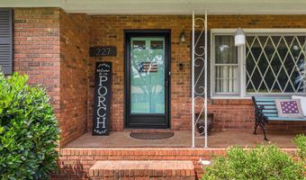 227 Ferndale Dr, Boiling Springs, SC 29316