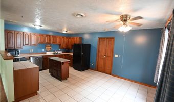 6610 6th Ave, Andover, OH 44003