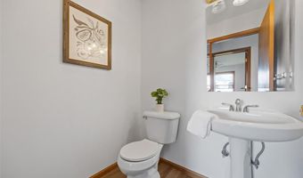 13294 212th Ave, Anamosa, IA 52205