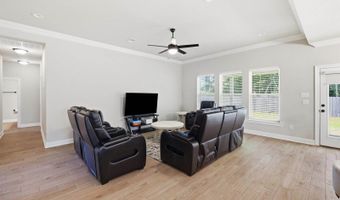 880 Leeward Dr, Biloxi, MS 39532
