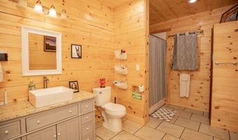 4978 S 11th Rd, Aldrich, MO 65601