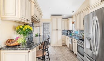 2 Canal St, Alloway, NJ 07422